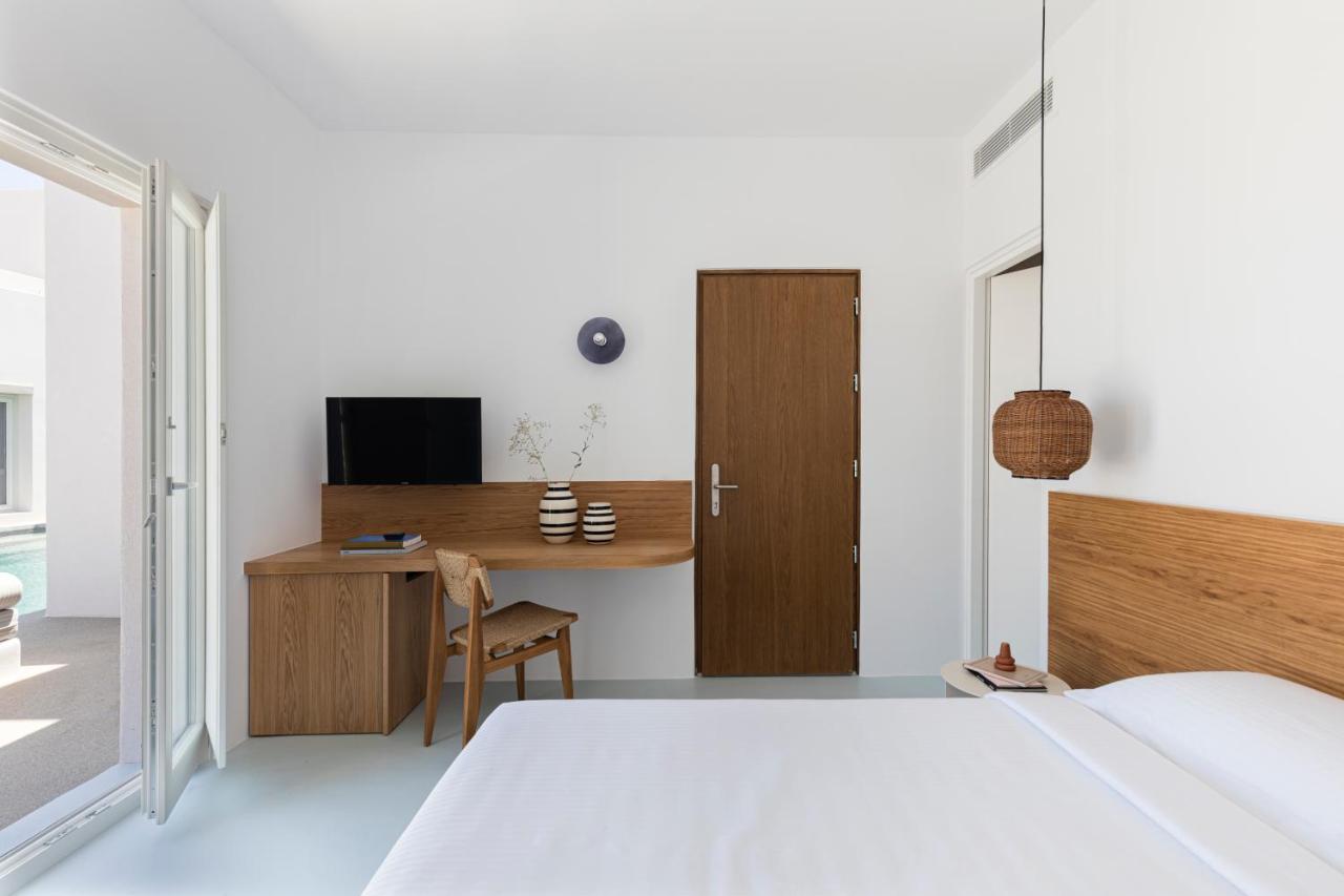 Viva Nove Suites Kamári エクステリア 写真