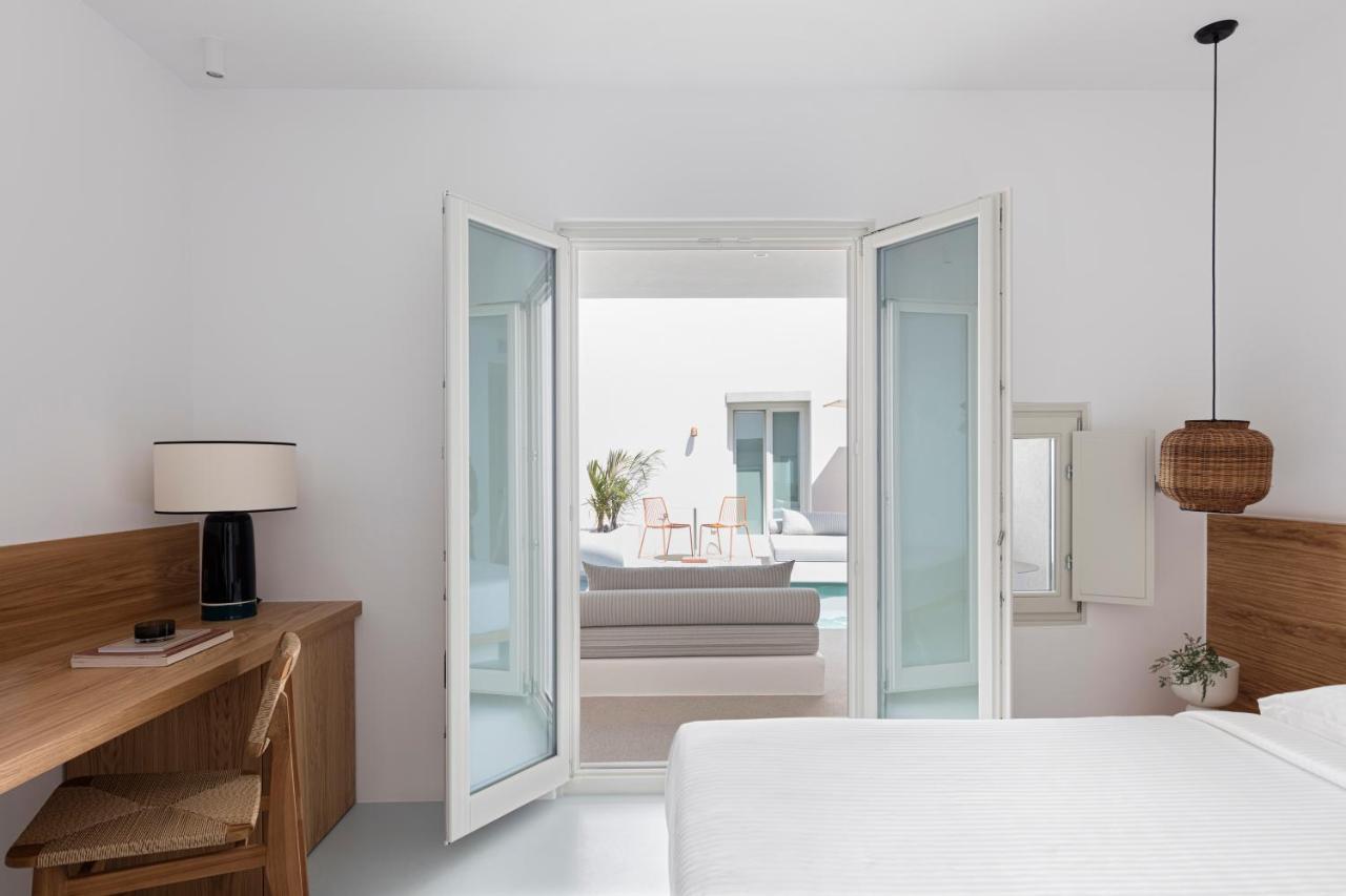 Viva Nove Suites Kamári エクステリア 写真