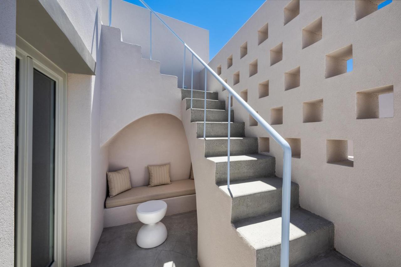 Viva Nove Suites Kamári エクステリア 写真