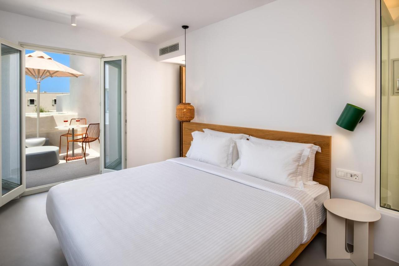 Viva Nove Suites Kamári エクステリア 写真