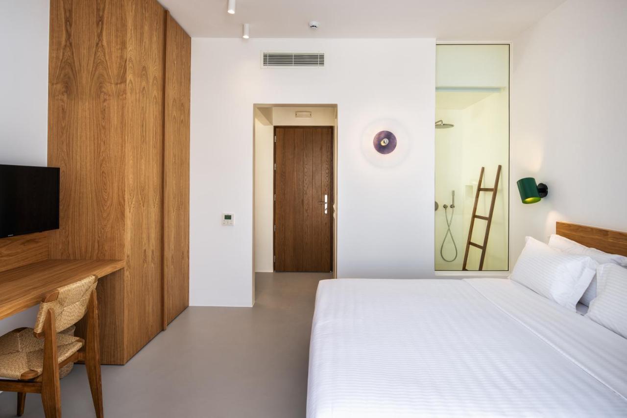 Viva Nove Suites Kamári エクステリア 写真