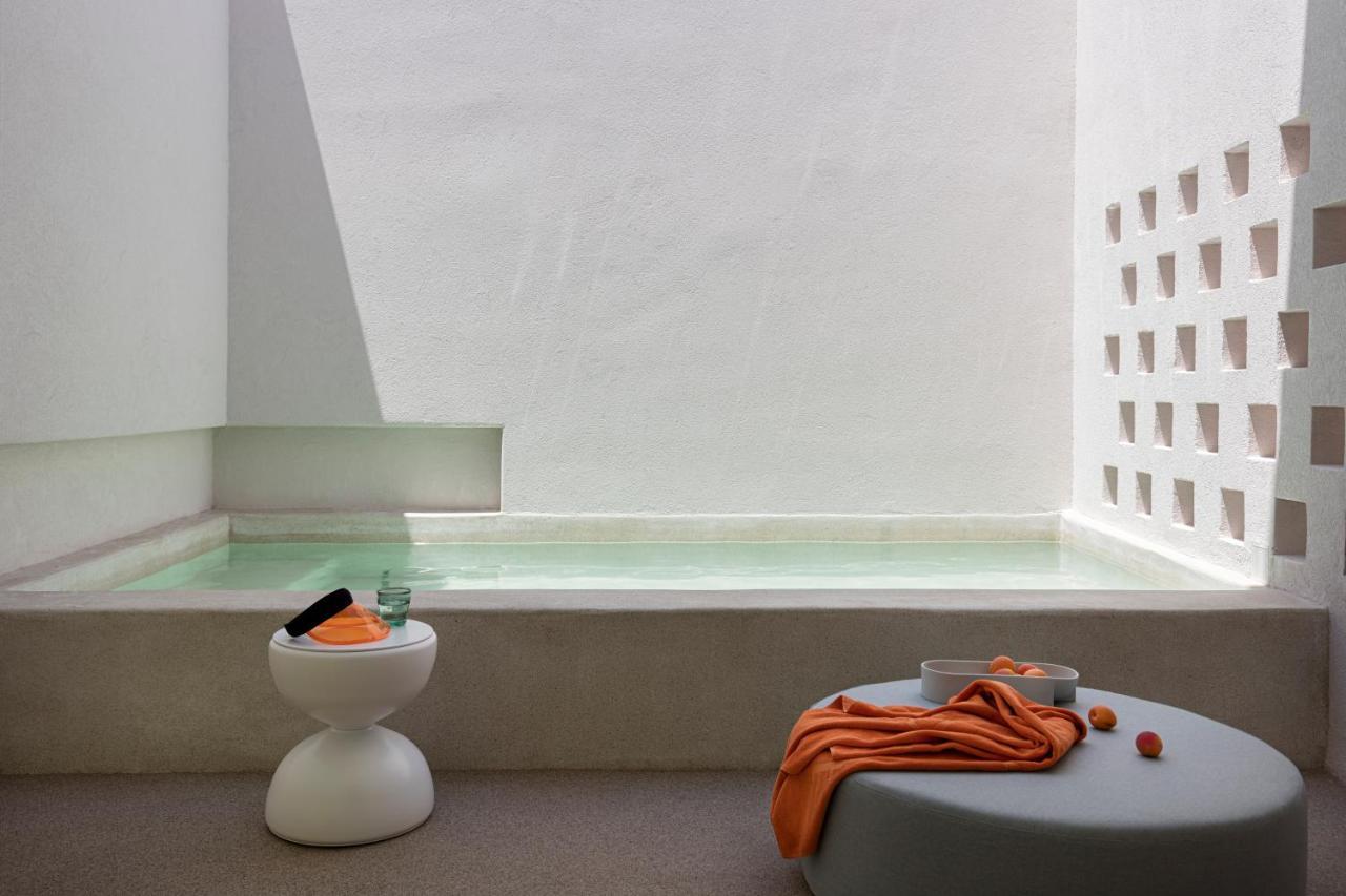 Viva Nove Suites Kamári エクステリア 写真